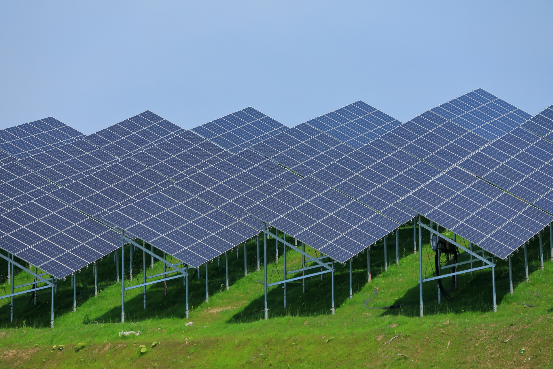 空き地の土地活用で太陽光発電はアリ？：特徴と注意点を解説の画像