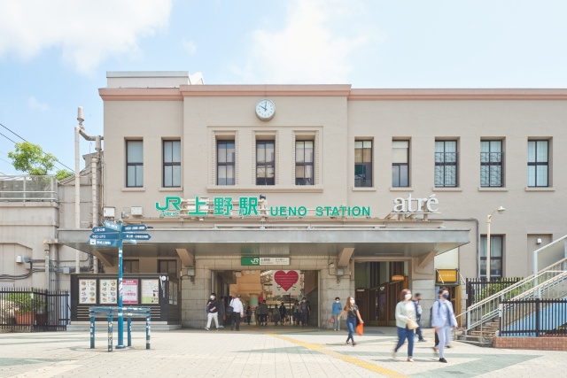 上野駅周辺にある「台東区立上野小学校」の教育方針