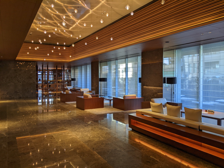 キャピタルゲートプレイスのアクアラウンジ