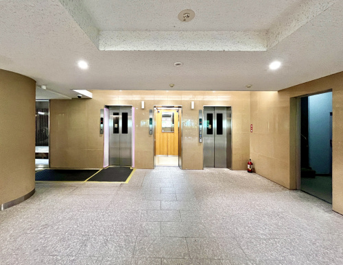 加賀ガーデンハイツ　エレベーターホール