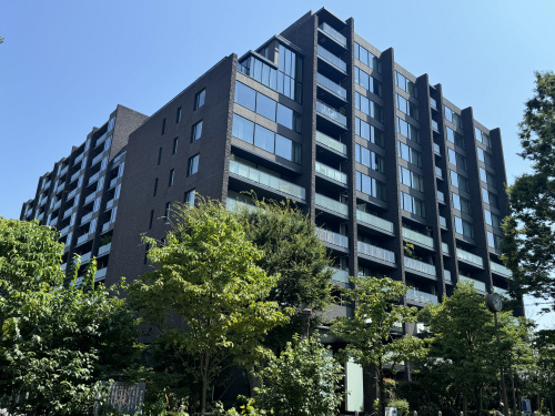 南傾斜のヒルトップにそびえる「グランドヒルズ三軒茶屋ヒルトップガーデン」の画像