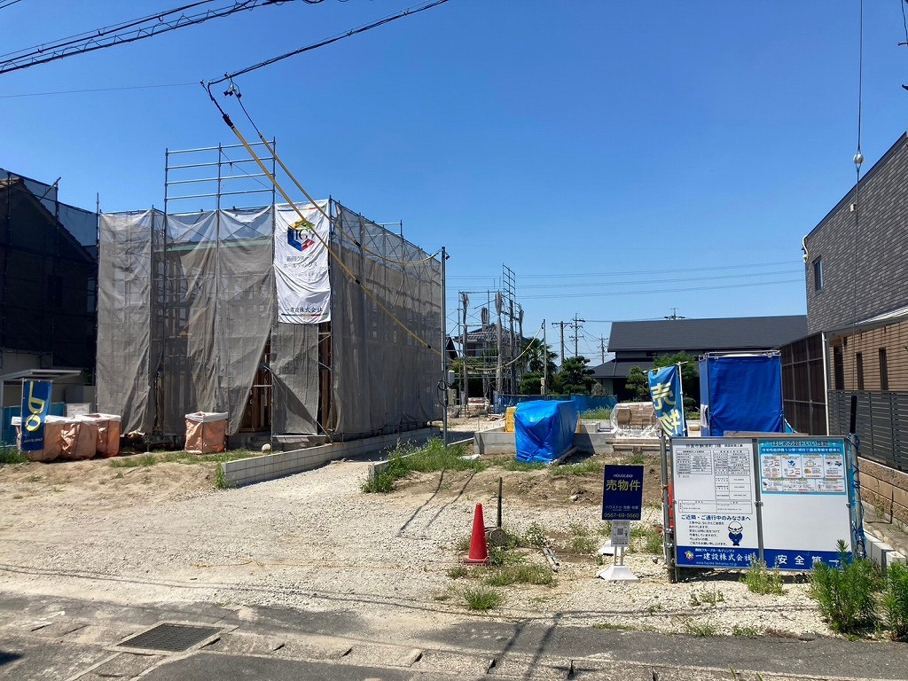 【収納充実の新築住宅】上棟！弥富市鯏浦町 全3棟の画像