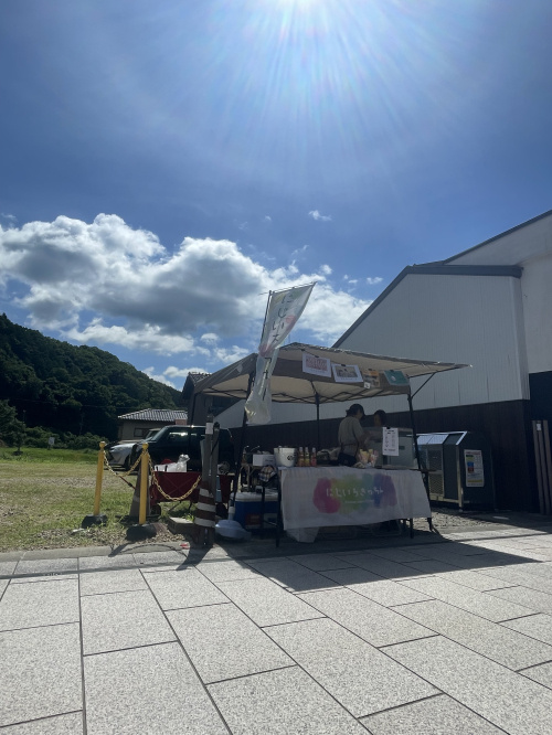 イベントと新聞折り込みのチラシの画像