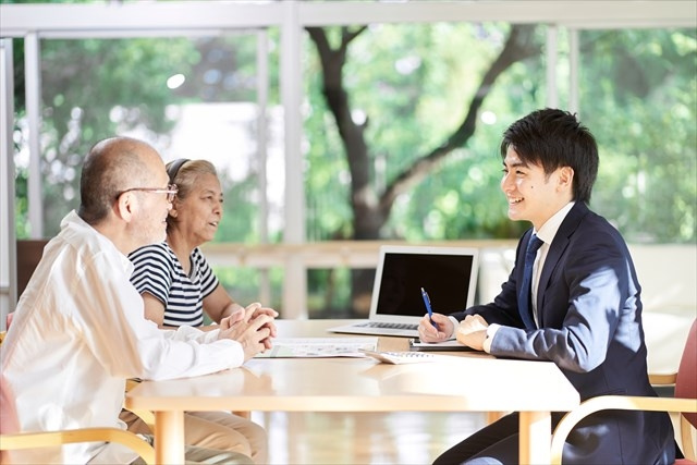 老後に家を売ってはいけない理由は？住み替えや資金について解説の画像