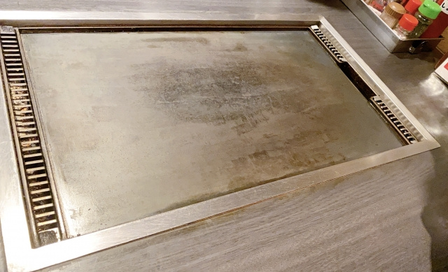 鉄板焼き屋を開業するための費用とは？テナント物件の選び方も解説