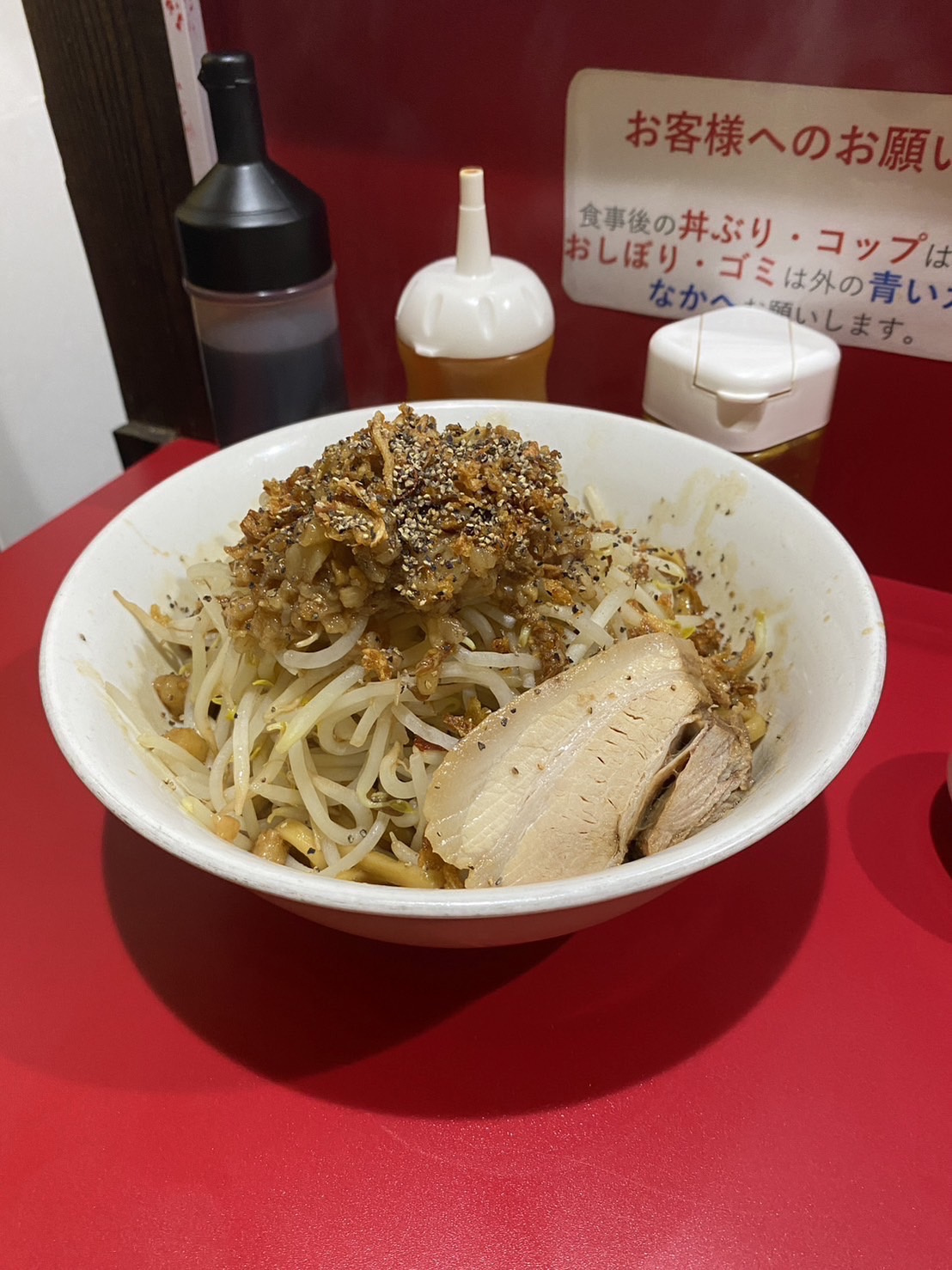 人気の次郎系ラーメンの画像