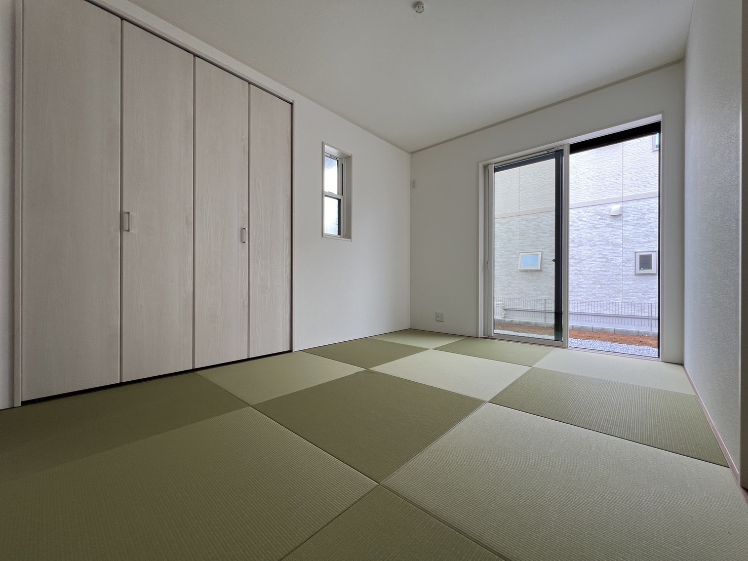 和室から洋室への画像
