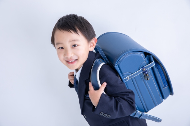浪速区にある大阪市立栄小学校の周辺環境
