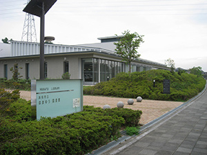 浜松市中央区の「浜松市立はまゆう図書館」の概要と施設の特徴をご紹介します！の画像