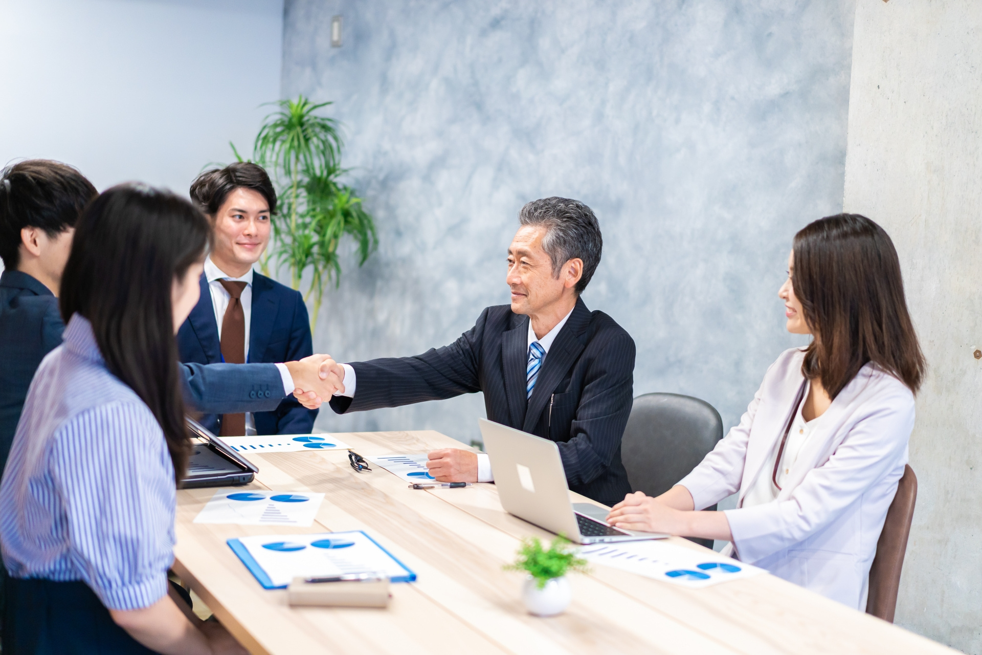 不動産の個人売買はリスク大？知っておきたい不動産会社を通さない危険性の画像