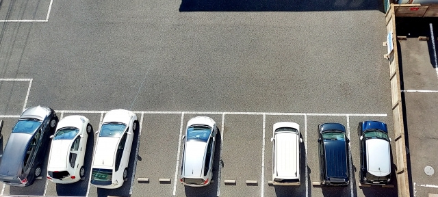 新しい駐車場に移ったら、自動車保管場所の変更手続きを