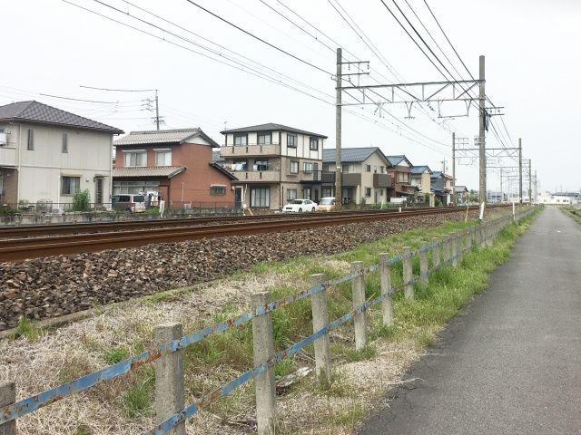 線路沿いにある家に住むメリットは？デメリットや防音対策も解説の画像