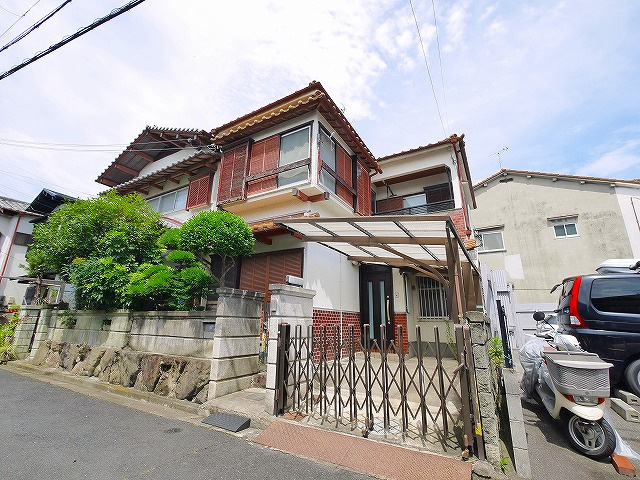 小泉町貸家(602-10)の外観写真