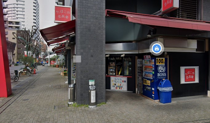 無人カフェ　店内にプールがある！？の画像