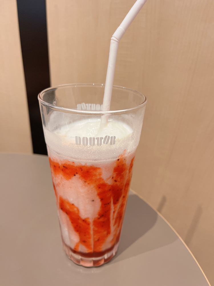 ドトール　いちごヨーグルンの画像