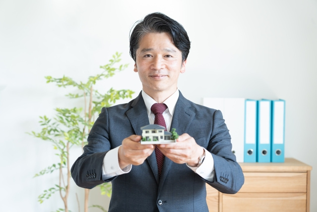 家を相続するための手続きは？流れや自分でおこなう手続きをご紹介の画像
