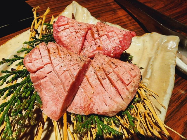 大阪市北区にある「肉師 やま本」の概要