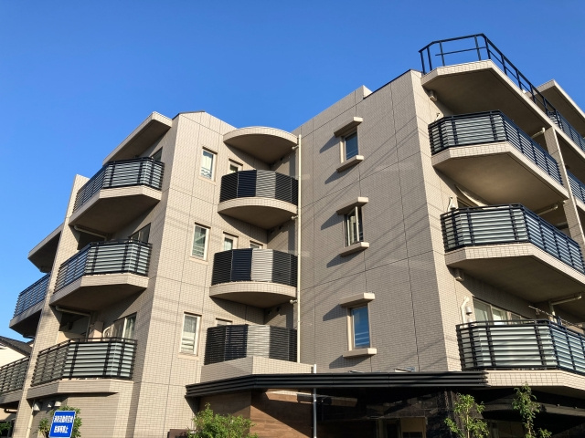 大規模マンションは売却しづらいとされる理由は？スムーズに売るコツも解説