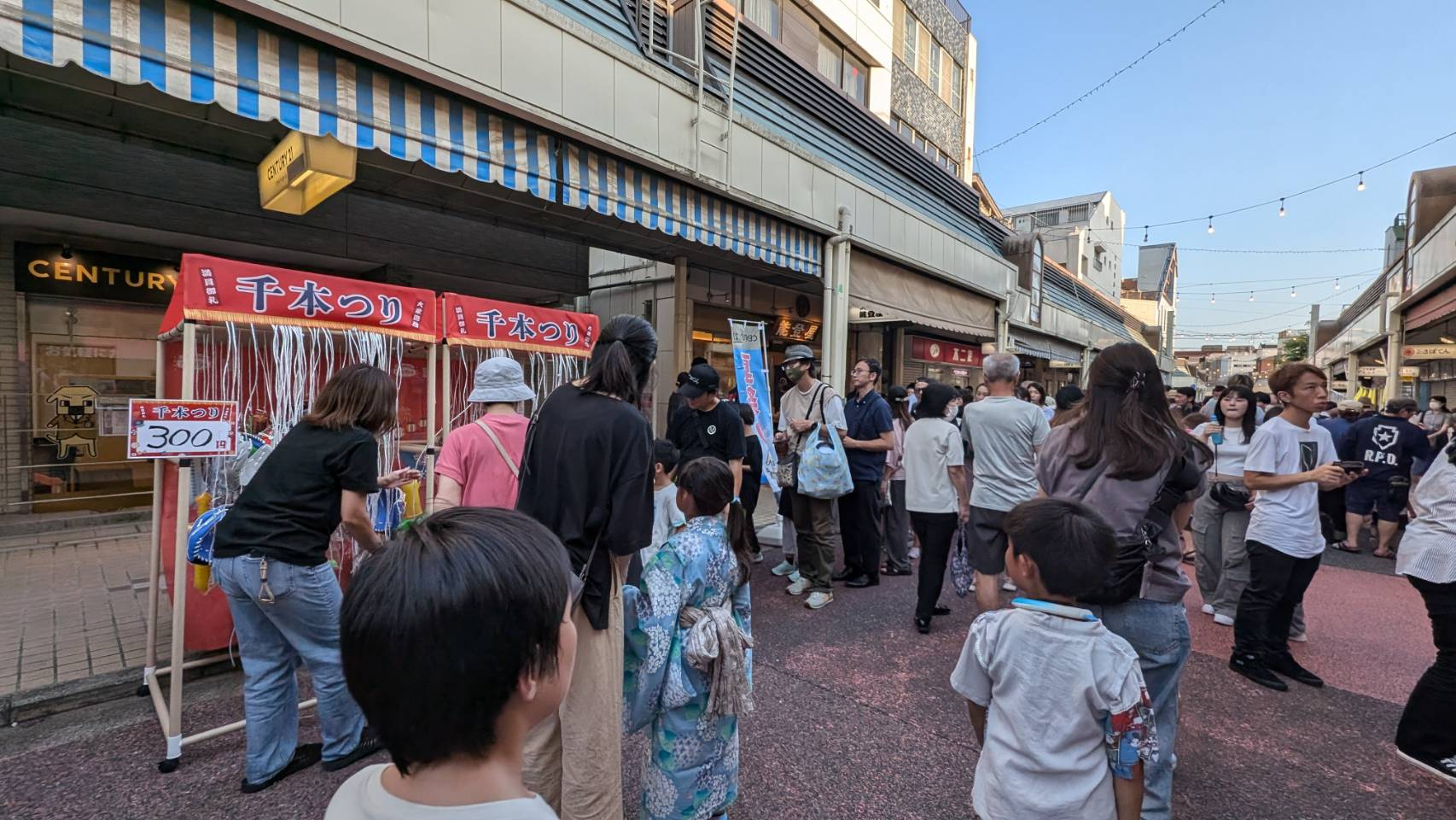 大盛況の「おおぐち通商店街納涼夜店」！の画像
