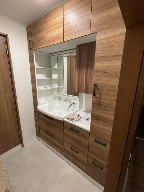 上越市リフォーム（洗面化粧台入替）の画像