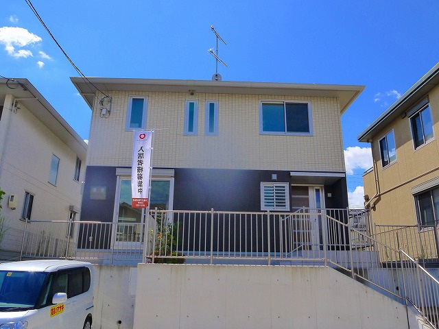 梅美台貸家の外観写真