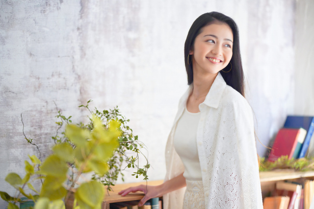 女性の一人暮らしにはいくらの費用がかかる？貯金のコツをご紹介