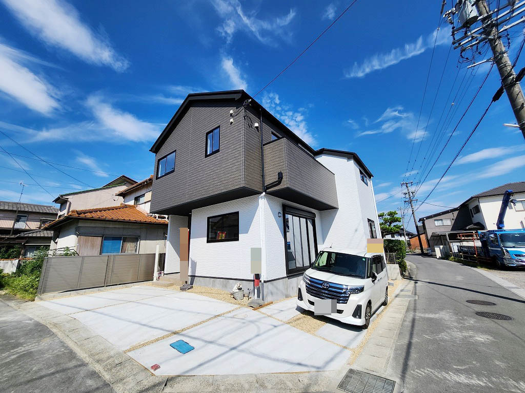 近鉄名古屋線「富吉」徒歩約5分！！　南西角地　新築住宅☆彡の画像