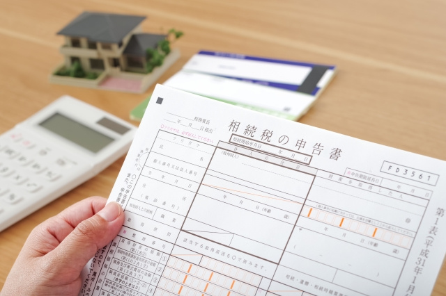 相続税は自分で申告可能？おすすめできるケースや申告の流れを解説！の画像