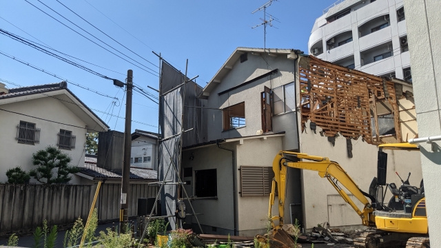 事故物件を解体するメリットやデメリットとは？解体費用の目安も解説