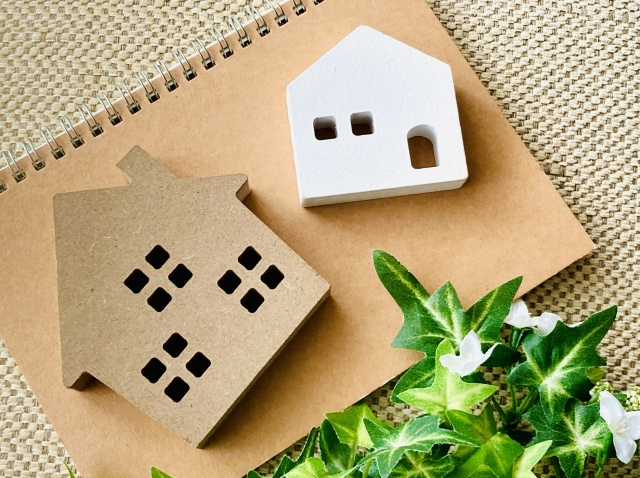 住み替えにいくらかかる？どんな税金や費用が発生するのかも解説