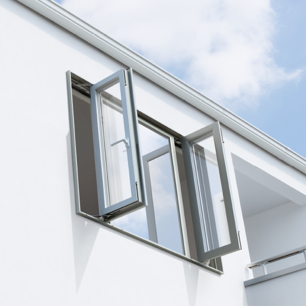 ウインドキャッチ窓