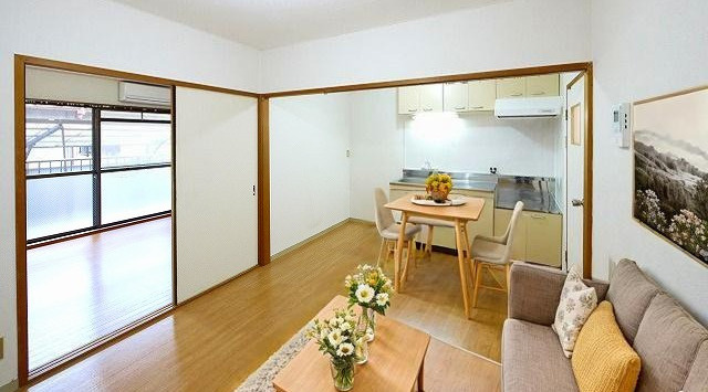 【ルームツアー】奥村マンション｜1DKの天理大学医療学部近くのマンションタイプ！広い収納でたっぷり荷物もお片付け◎の画像