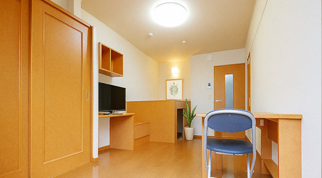 【ルームツアー】レオパレスAQUA BLUE｜家電付きで一人暮らしにピッタリ！バス・トイレ別のセパレートタイプ◎の画像