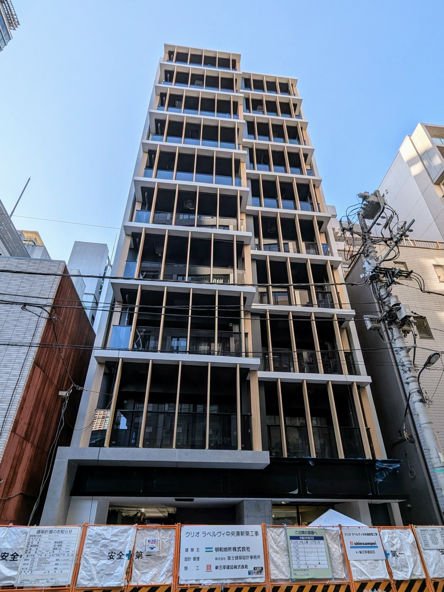 クリオラベルディ中央湊の外観