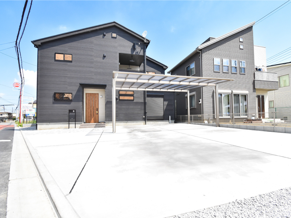 車3台以上駐車できる広い敷地、断熱性UPのアイデアが詰まった家