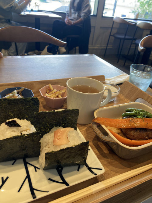 おむすび×カフェの画像