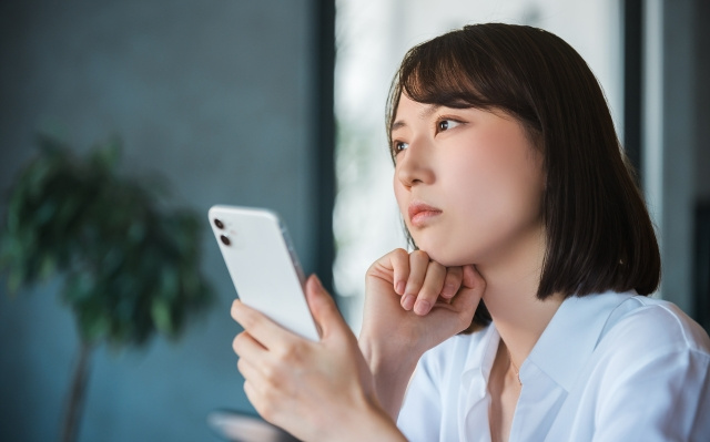 新築住宅購入後の後悔の理由とは？売りたい場合の手順や注意点も解説の画像