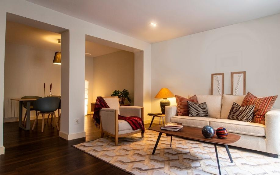 ホームステージングで、より高く家を売るの画像