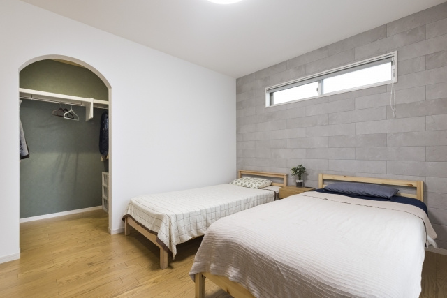 空間を柔らかく演出するアーチ開口の魅力の画像