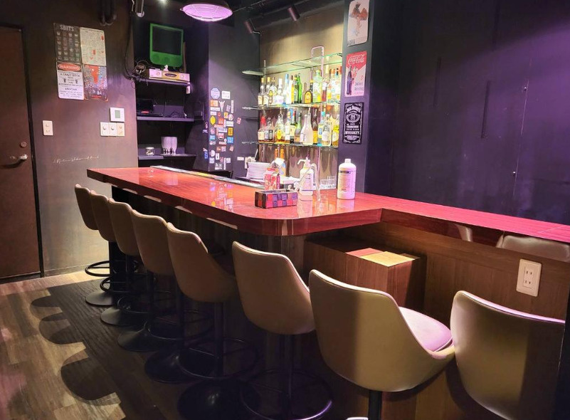 【大阪・東心斎橋】心斎橋のど真ん中でBARを開店！カウンター8席の居抜き物件の画像