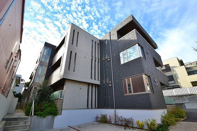 リビング全体が見渡せるカウンターキッチンが便利な１ＬＤＫ『オーキッドソワ』の画像