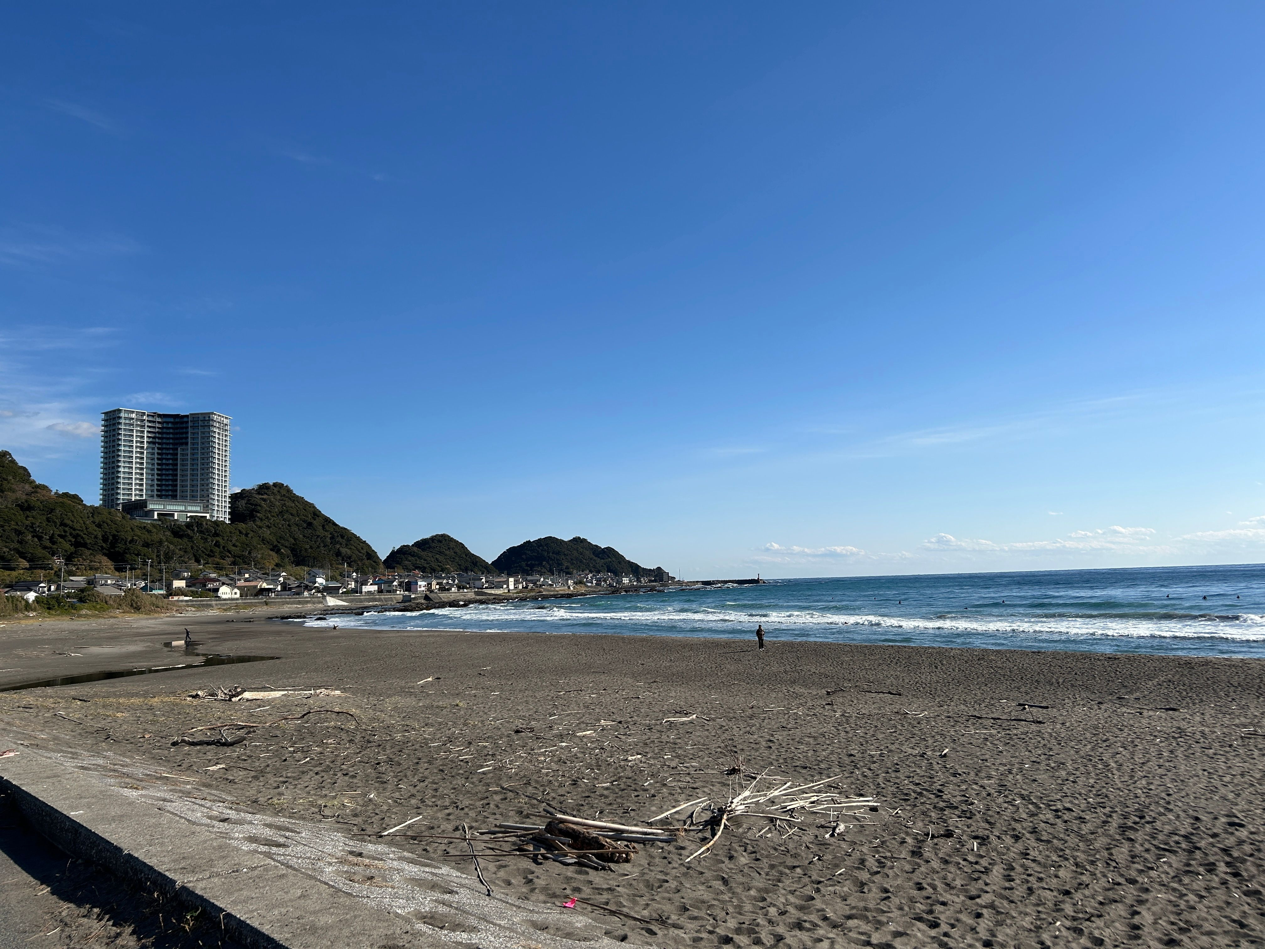 鴨川にサーフィンに行ってきました！の画像