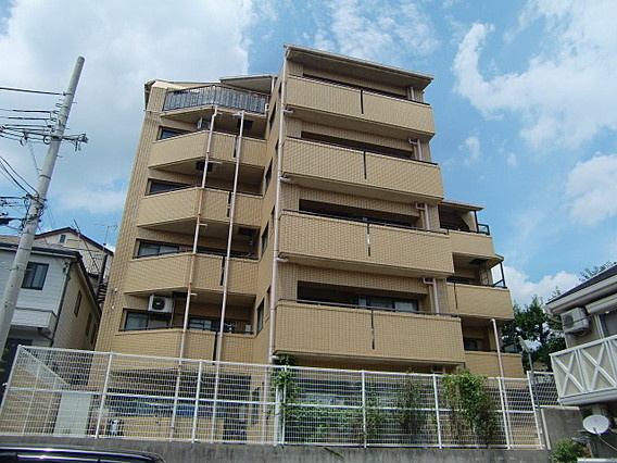 希少な家賃7万円台の２DK『ラ・セーヌ六甲』の画像