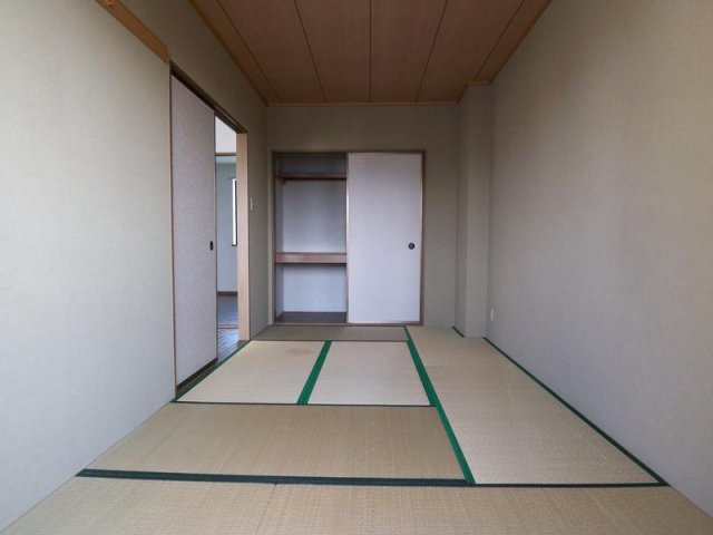 シャルマン岩屋