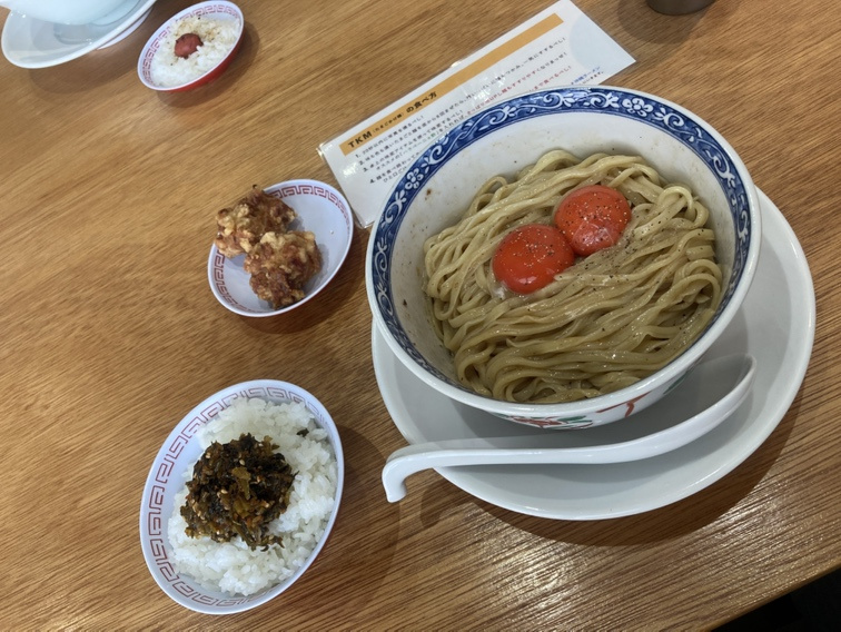 manmanchan沖縄（マンマンチャン）自家製麺のつけ麺と卵かけ麺の画像