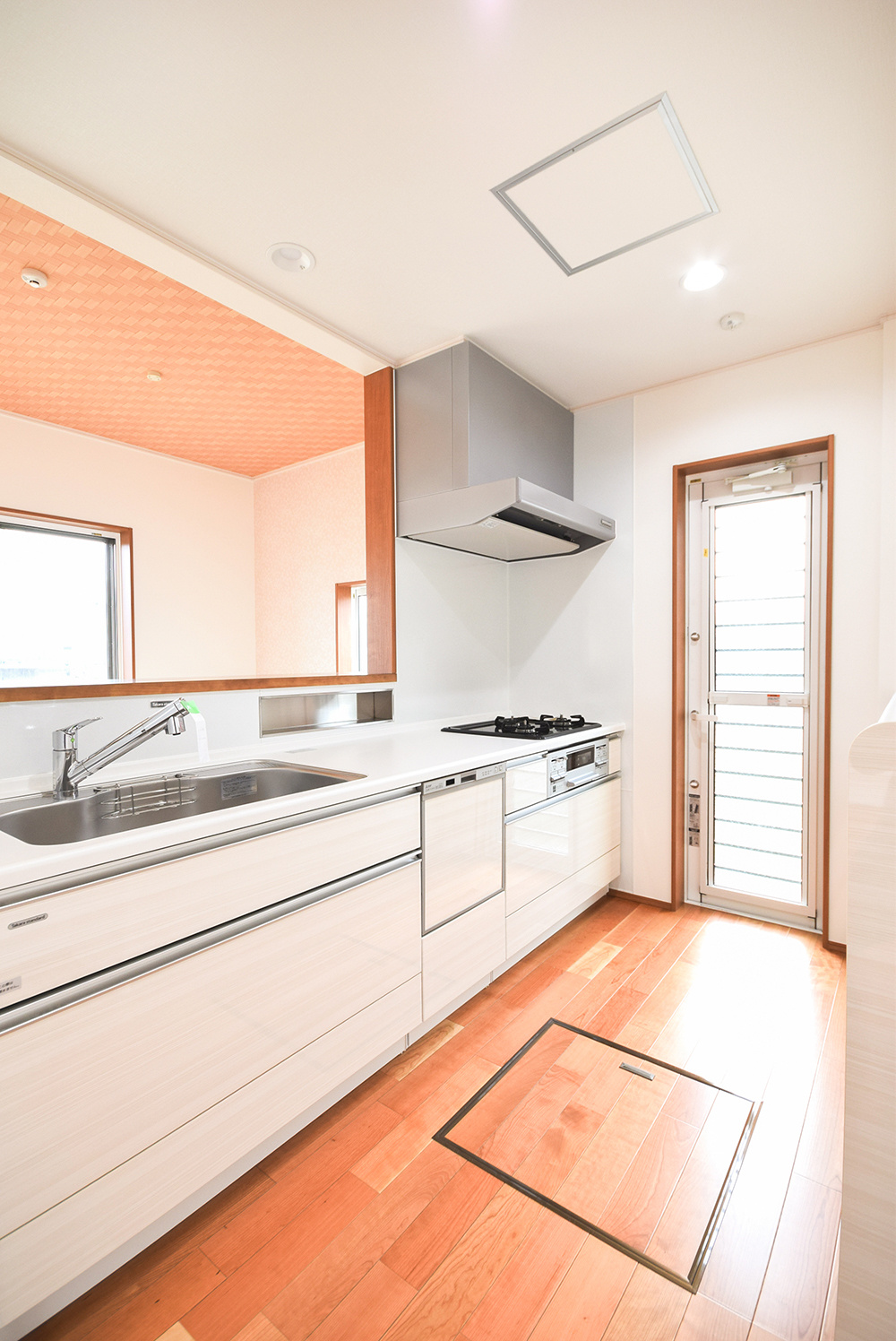 カウンターキッチン・勝手口