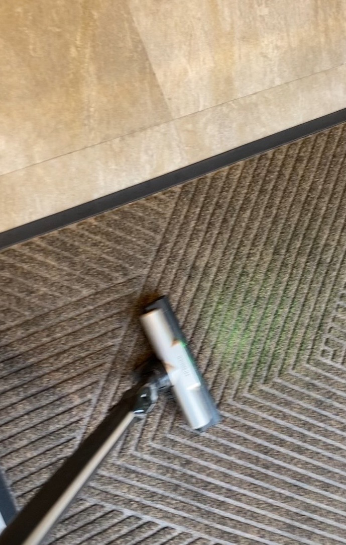 朝は掃除から始まります！！の画像