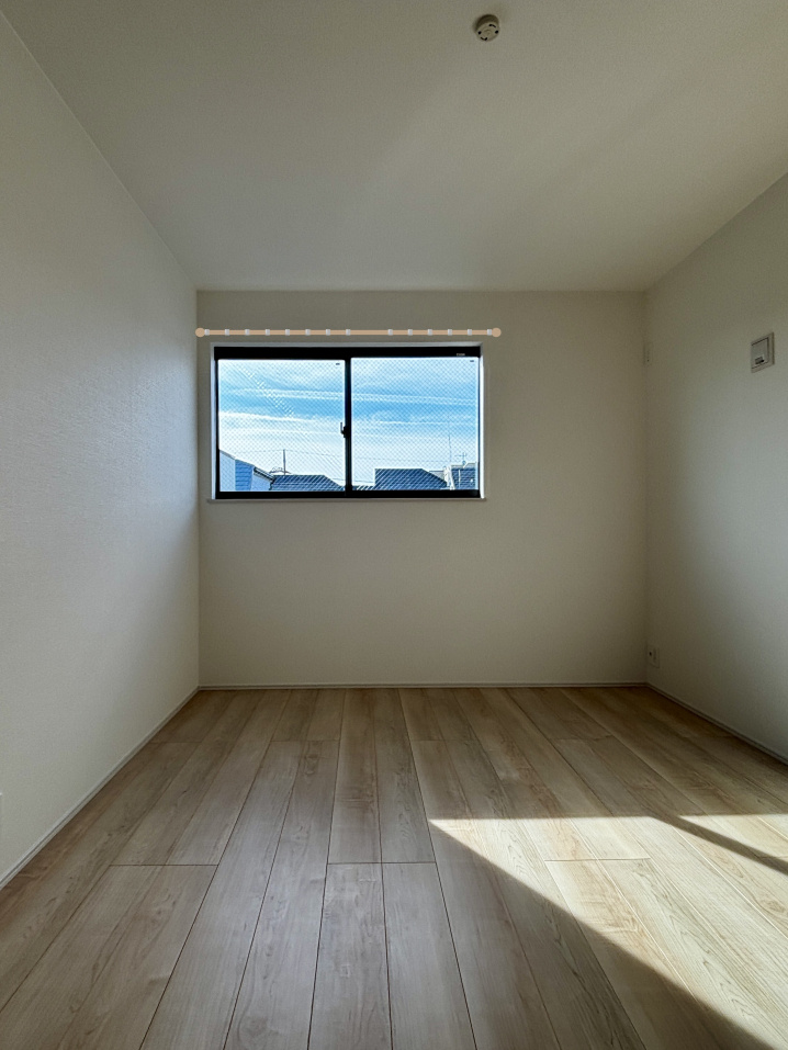 一般的な建売住宅の窓の高さ