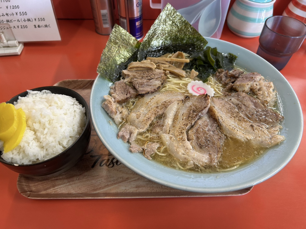 美味しいラーメンには抗えず、の画像