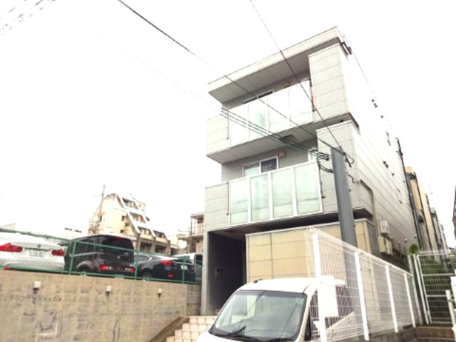 ロフト付きの築浅１Rデザイナーズマンション『シティフラット灘』の画像